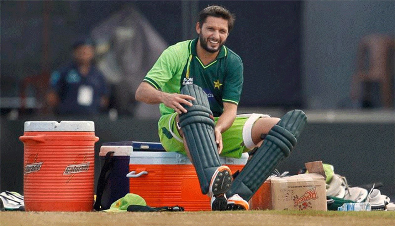 Shahid Afridi Longest Six in BPL 250 Meters