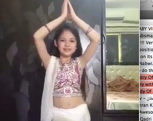 Cutest Dubsmash Ever of Harshali Malhotra (Munni) on Prem Ratan Dhan Paayo.