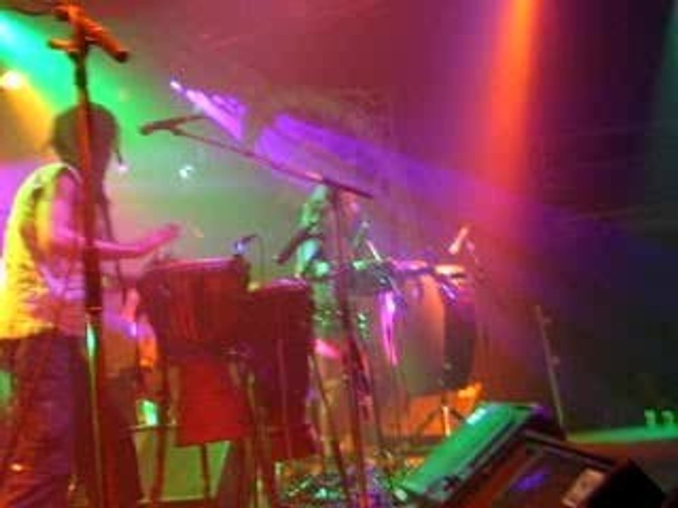 Hilight Tribe @La locomotive