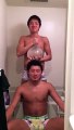 Ces 2 japonais réalisent un tour de magie exceptionnel avec un préservatif ! J'adore !