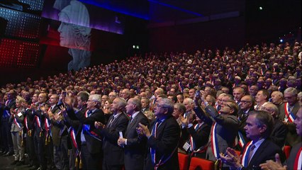 Hollande condena ataques antissemitas e antimuçulmanos