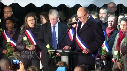 Hommage aux victimes des attentats au Stade de France