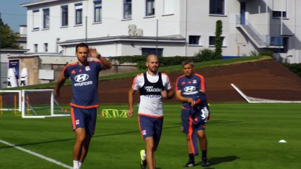 Attentats - Lacazette : "Profiter de la vie"