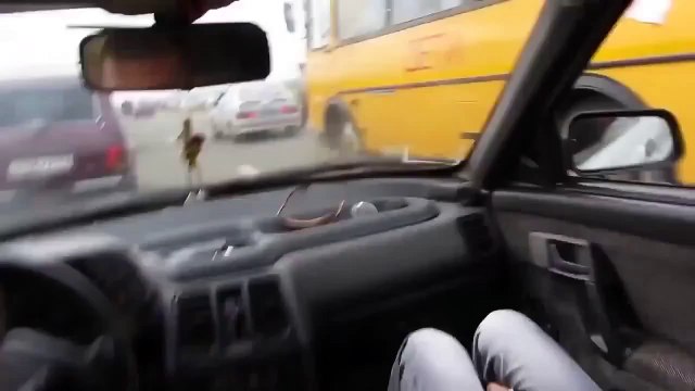 Детей повезли)))