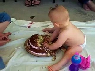 First Birthday Cake   Funny Baby-azsITnSd--w