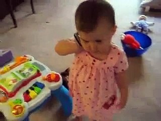 Hilarious Baby Talking On The Phone-pJDWBY2RMVw