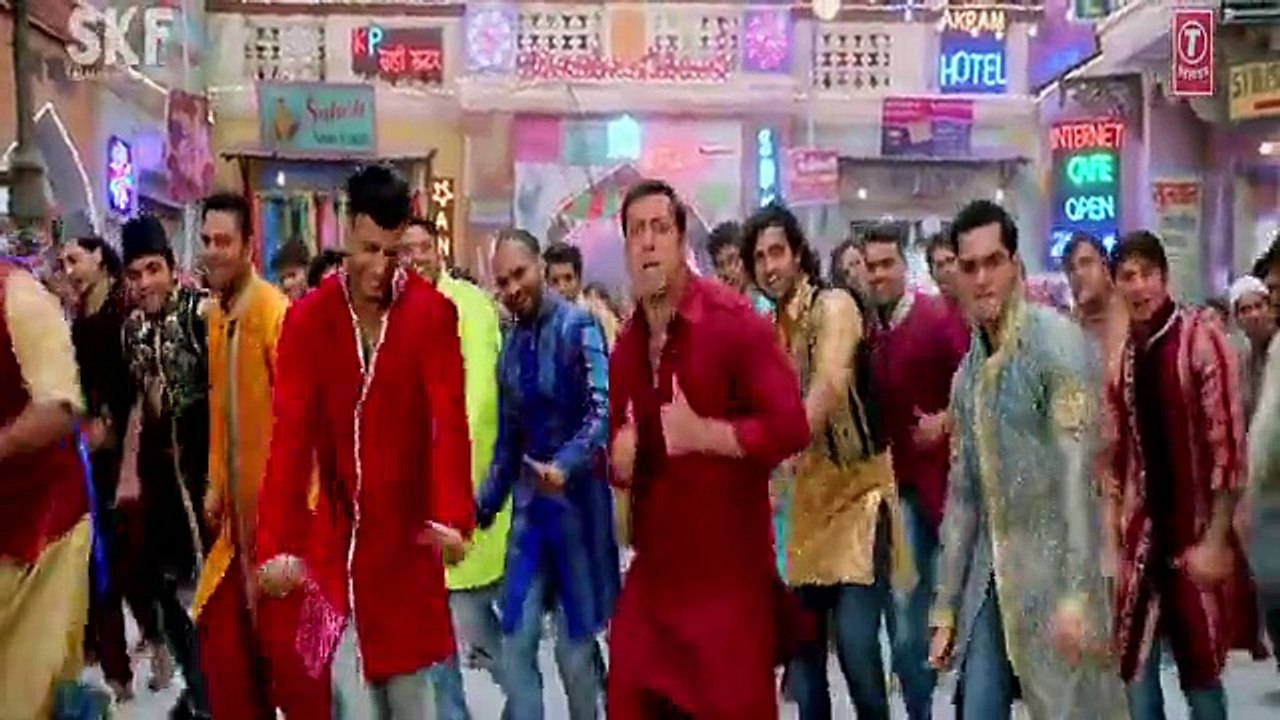 Aaj Ki Party - [640x360] [Webmusic.IN]