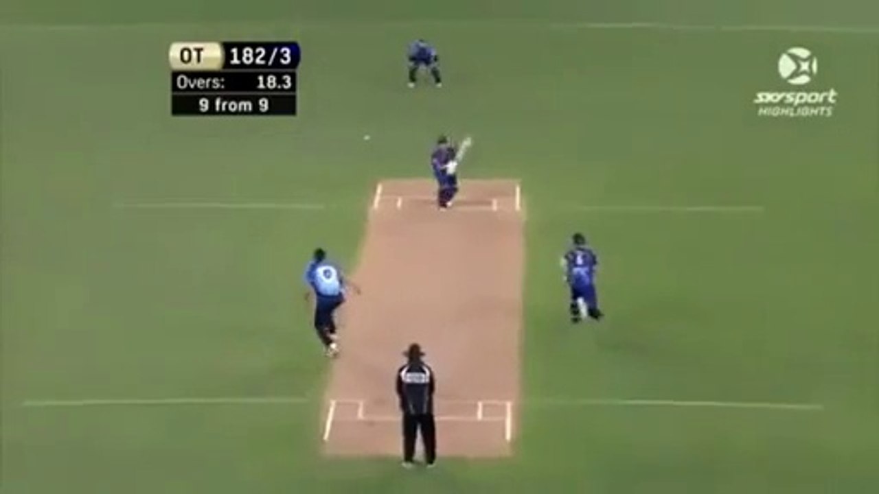 Two Batsmen Out on The Same Ball