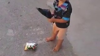 funny child SNASKS ANF shoes bITTER