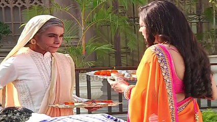 EK THA RAJA EK THI RANI | बड़ी रानी माँ ने मारा गायत्री के पेट में चाकू | 20 November 2015