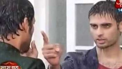 Swaragini - 20th November 2015 - Sanskar ne Di Lakshya ko Maar ne ki Dhamki