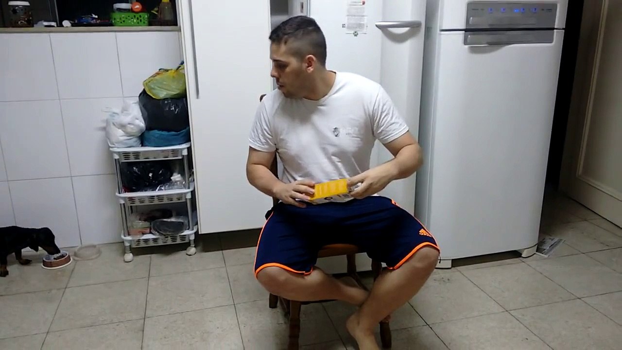 Une technique pour donner des médicaments à un chien