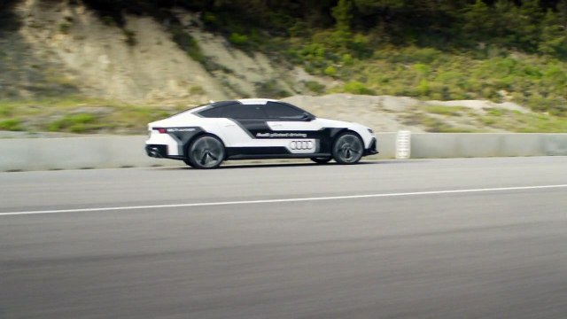 Audi RS 7 piloted driving concept - Footage Barcelona