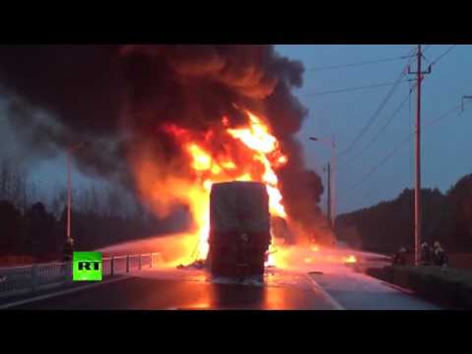 Traffic accident causes hazardous leak, explosion, death on China highway