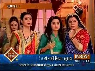 Swara ko kiya Ragini ke Kidneper ne Blackmail - 20 November 2015 - Swaragini