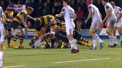 Le stamping de Matthew Rees sur le visage de Nick Easter