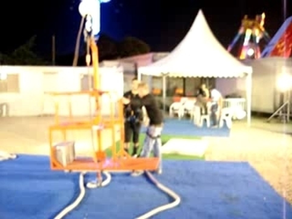 MOV00405