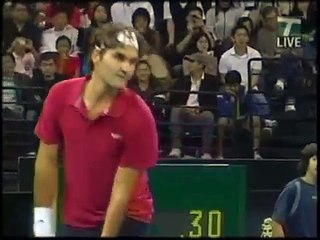 http://www.vidsNclips.com . 4 Aces in a row by Federer against Sampras, who reacts funny