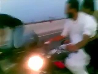 Motorcycle wheeling|pakistani bike wheeling