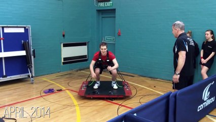 Un novice joue tous les jours au tennis de table pendant 1 ans