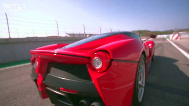 Crazy race between 3 dream super cars: LaFerrari, Porsche 918 & McLaren P1