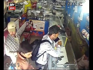 Mobile shop robbed in 4 Min Live Footage
