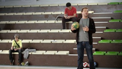 Face aux écrans soyons vigilants - Spot 1 (CSA)