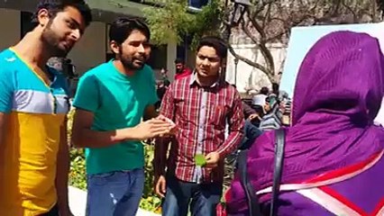 college boys sexy talking witn girls