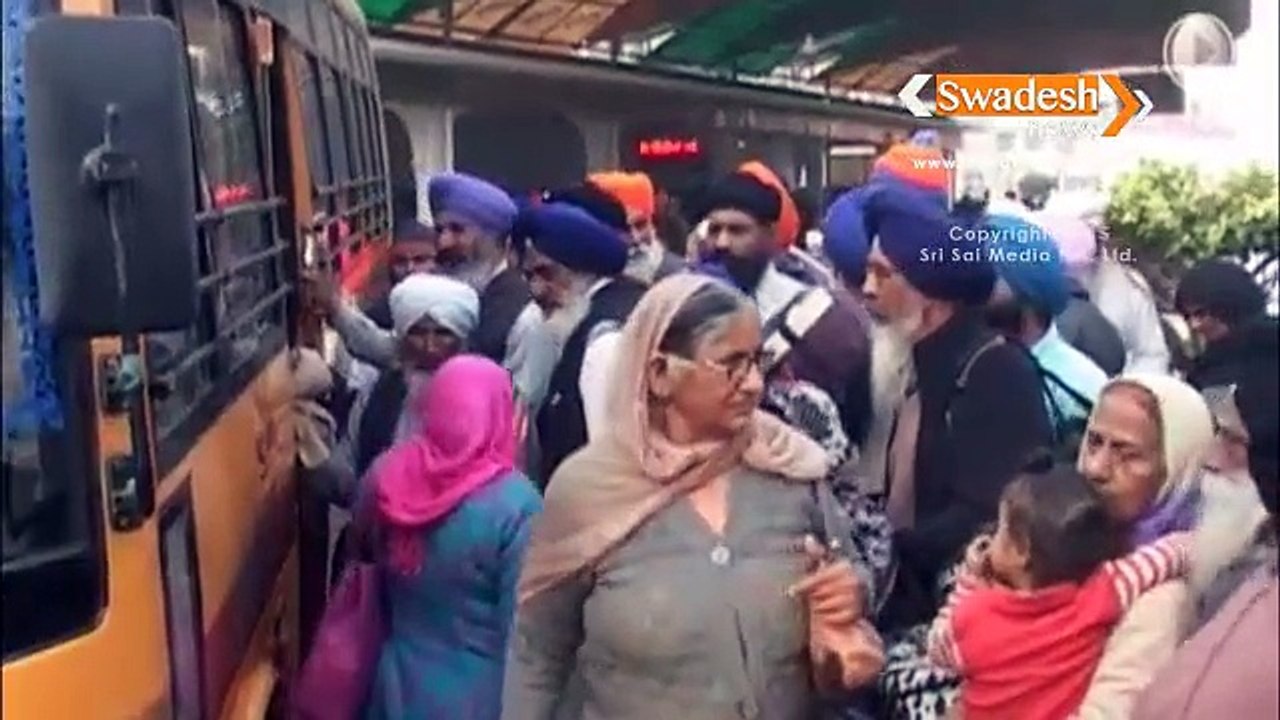 SGPC Depart Sikh pilgrims cross over to pakistan to celebrate Guru Nanak's birth anniversary