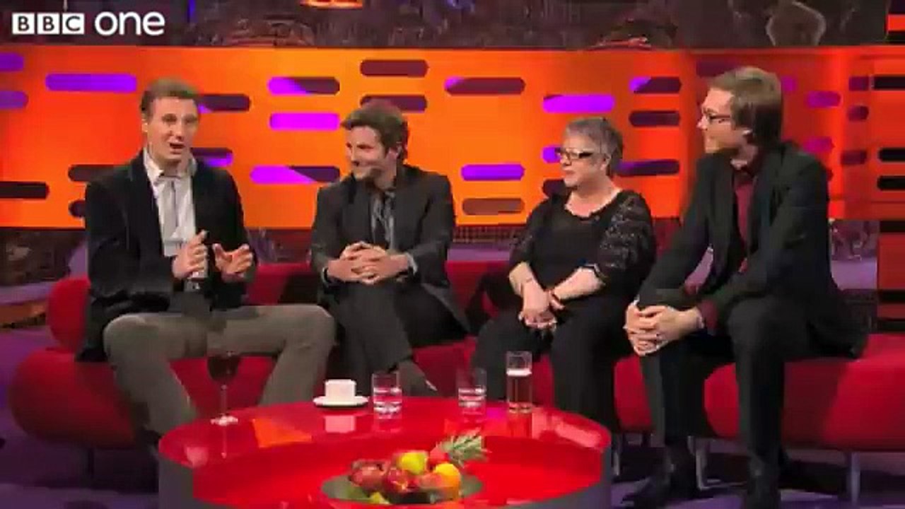 Bradley Cooper imite Liam Neeson, Owen Wilson et d'autres