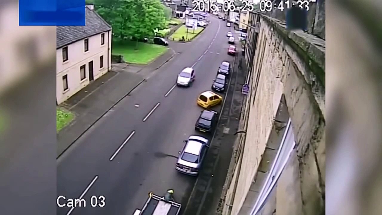 Worst Attempt at Parallel Parking EVER? Hilarious CCTV shows Drivers Struggle!