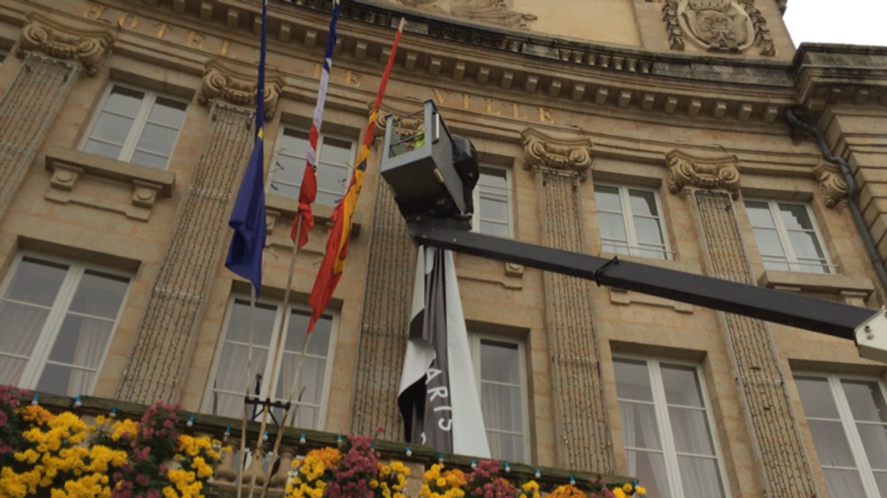 La mairie rend hommage aux victimes des attentats