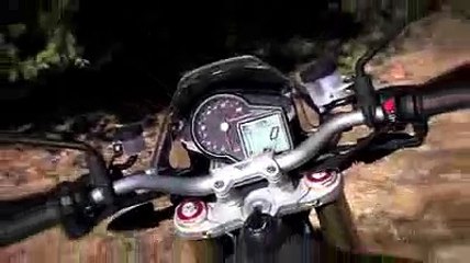 2011 Aprilia Dorsoduro 1200 Review - A good hooligan machine just got great