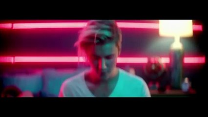 Justin Bieber Plays 'To Bae or Not To Bae' & Reveals CRUSH On Jennifer Lawrence