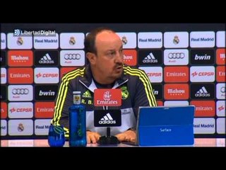 Benítez: "Llevo 25-30 años gestionando equipos de fútbol y lo seguiré haciendo igual"