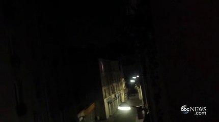 Un riverain filme l'explosion à Saint-Denis