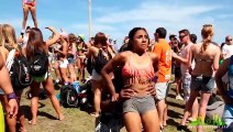 Cheerleading on the beach