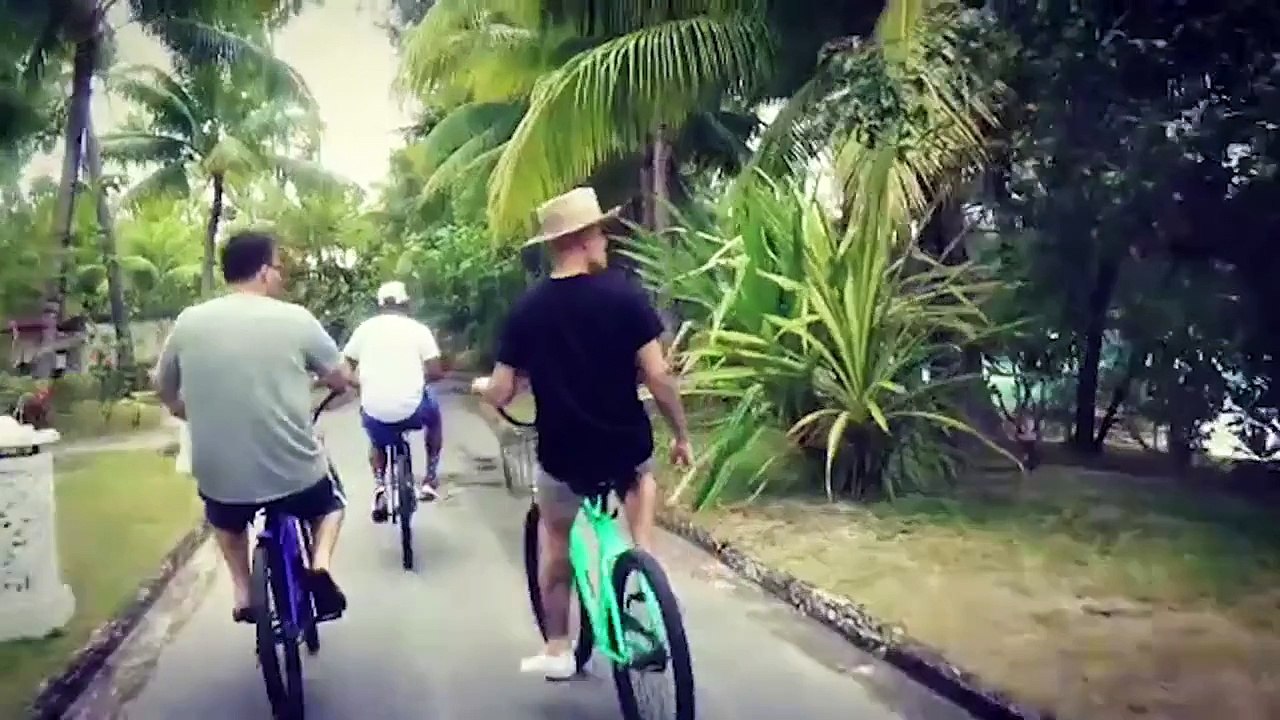 Justin Bieber Strips Down & Gets Exposed By Ex Fling