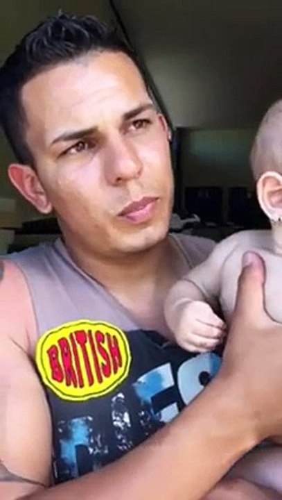 Emily, la más pequeña de los “refugiados” cubanos en Costa Rica