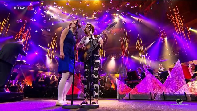 My Bubba Rockin around the Christmas tree Christmas Show Denmark 2014