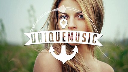 Karlkaa ft. Hollydays - L'Amour À La Plage