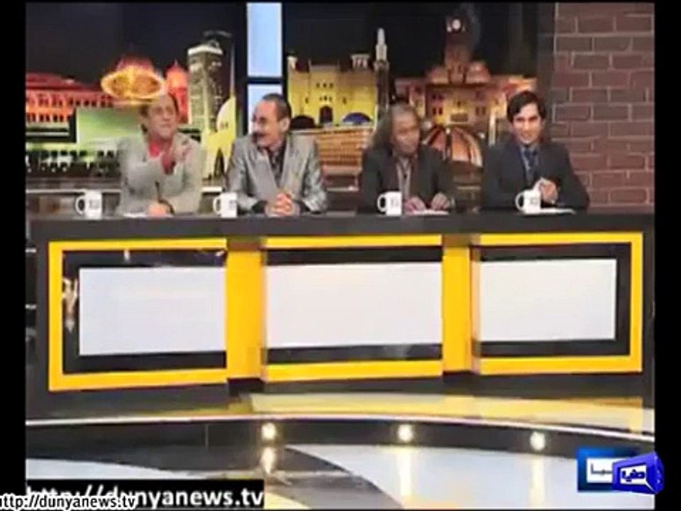 Azizi and Mazaaq Raat Team With Shehbaz Sharif....Mazaaq Raat T.V show