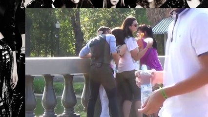 ПРИКОЛЫ 2015 Поцелуй с незнакомками в засос 17 ♥ Смущают всех поцелуями ♥ KISSING PRANK 20