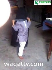 Husan mukhra tu la k naqab Aa Gya Amazing Pakistani Boy Dance