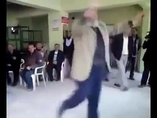 Dede Çok Güzel Oynamış