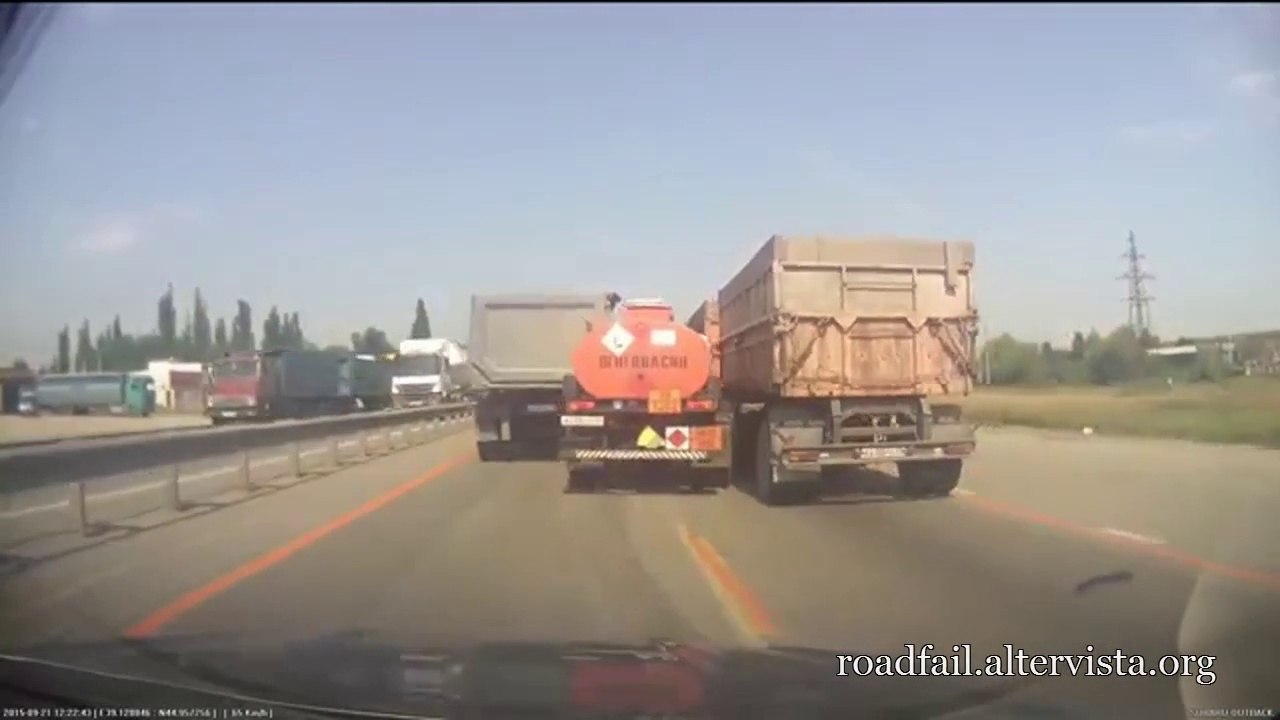 Truck Crash & Accident Compilation November 2015
