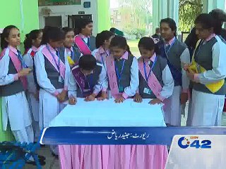 Signing campaign in third week report