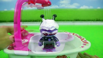 パックで綺麗！ アンパンマン人形とバイキンマン人形/Anpanman Toys Tr