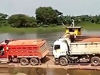 unexpected accident .whatsapp funny video Latest Whatsapp funny videos 2015-oJ8UvPk31iA