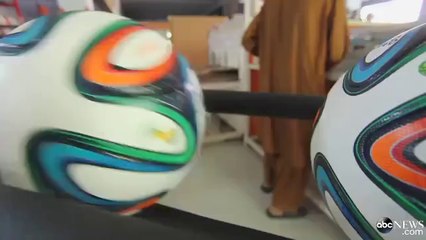 Sailkot in Pakistan makes footballs